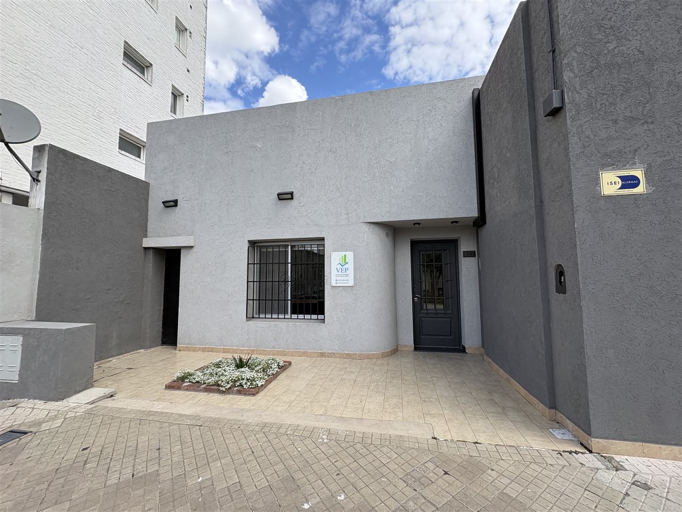 Frente del edificio de VEP en San Lorenzo